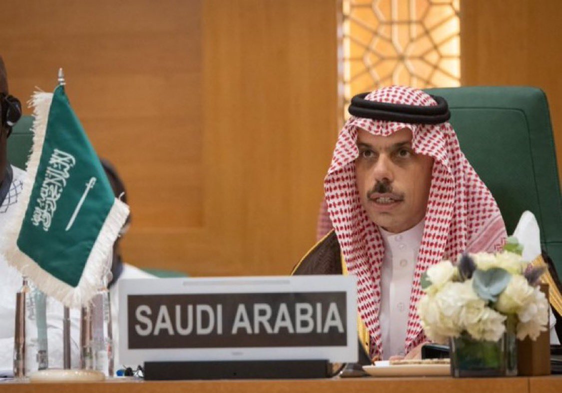 saudistuff's tweet photo. وزير الخارجية ونظيره القطري يؤكدان هاتفيًا ضرورة تنفيذ ما تم التوافق عليه في إطار مذكرة التفاهم بين الولايات المتحدة الأمريكية وإيران بما في ذلك ضمان حرية الملاحة في مضيق هرمز، للحفاظ على أمن المنطقة، وصون المكتسبات التي تحققت. https://t.co/B7fdXxWBqq