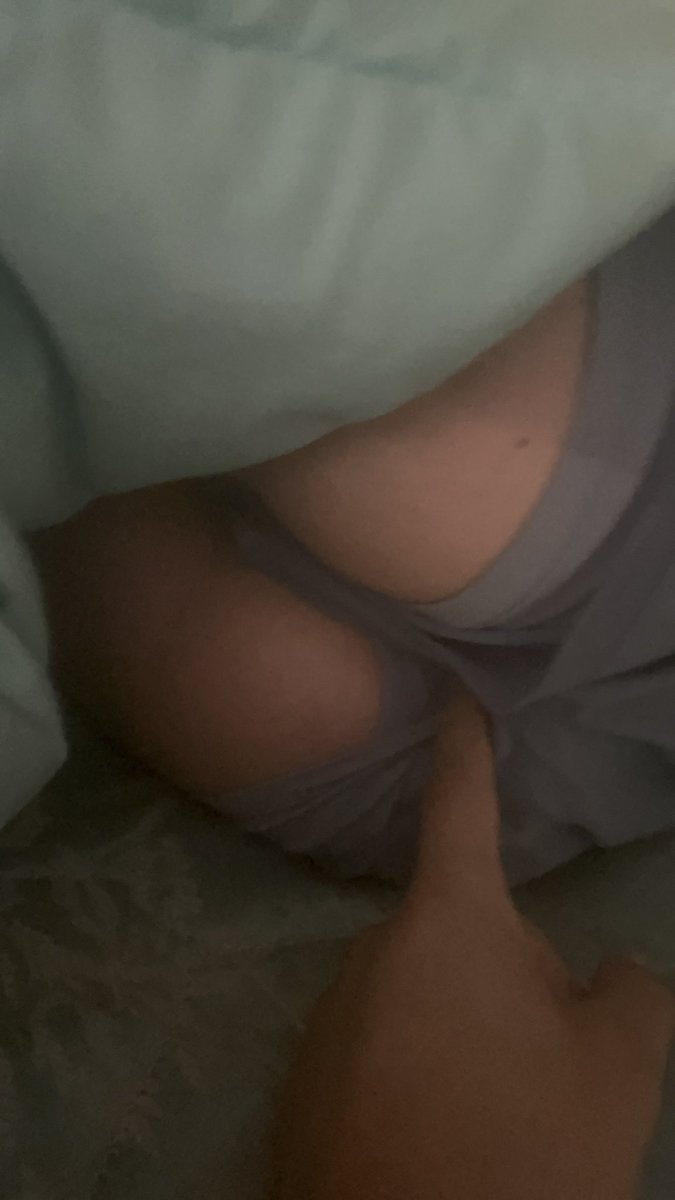 nldeiaoa's tweet photo. dm to see my low lvl sis creepshots https://t.co/WzILJv4SGq