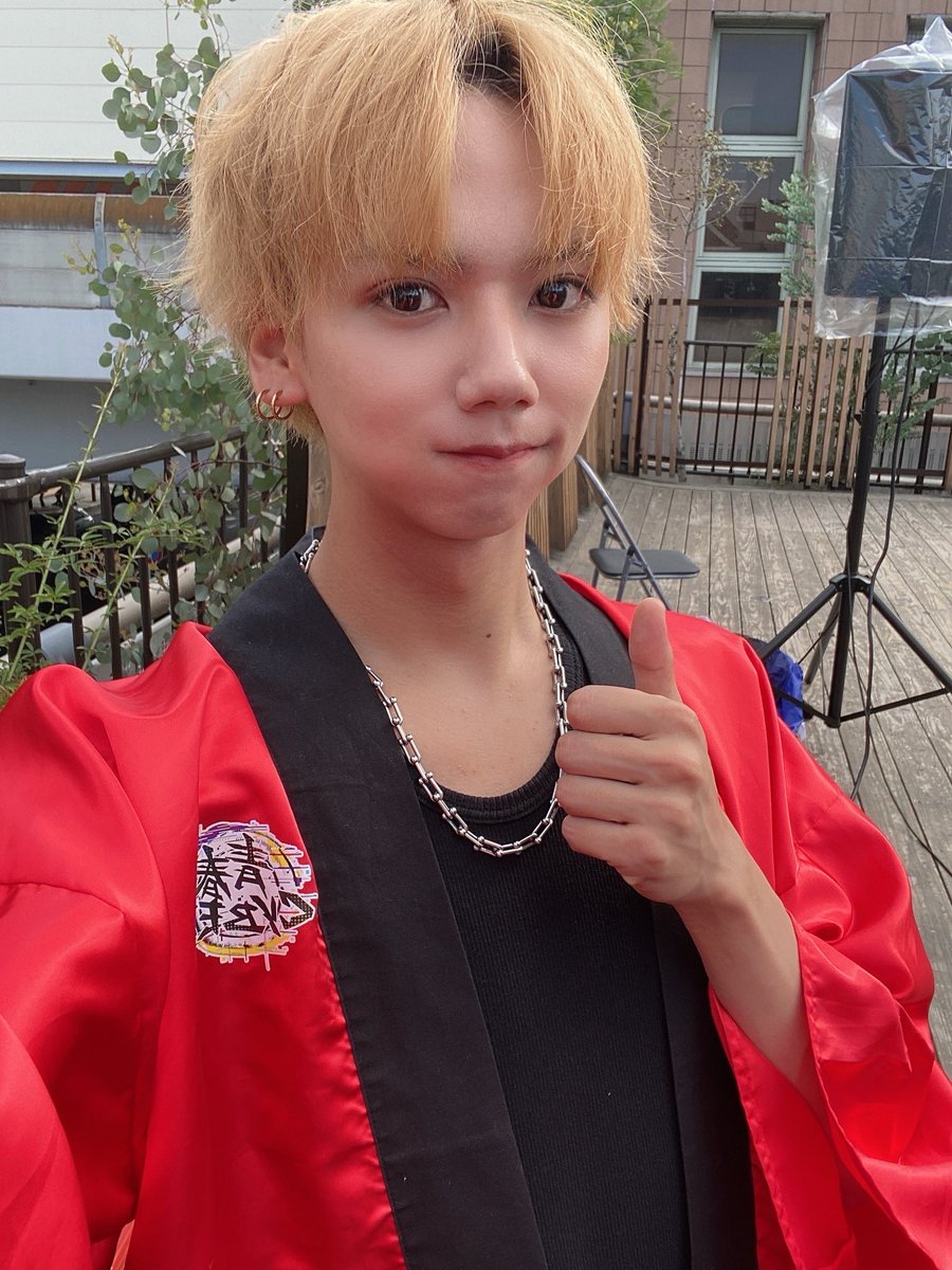 s_cyber_atsumi's tweet photo. 本日はアオサイウォーターフェスありがとうございました‼️✨️
素敵な夏の思い出になったね！
びしょびしょだから風邪だけ気をつけようね🤧
4days改めてありがとう！

次は少し空いて6日、五反田G7にてFAN's choice LIVEです！
初のファンズチョイス！僕たちもドキドキです😊 https://t.co/7VygGQkvzv