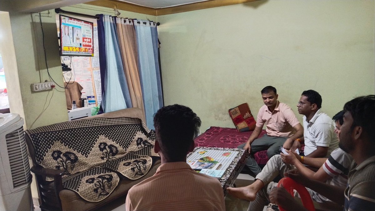 AshishMP18's tweet photo. @NYVsIndia के तत्वावधान में आज माननीय प्रधानमंत्री @narendramodi जी का लाइव संबोधन विद्यार्थियों के साथ सामूहिक रूप से देखा एवं सुना गया। इस अवसर पर युवाओं ने नशा मुक्त भारत संकल्प का लिए व राष्ट्र निर्माण, विकास और आत्मनिर्भर भारत के संदेश से प्रेरणा प्राप्त की।
#YuvaShakti https://t.co/SUwNiHsouN