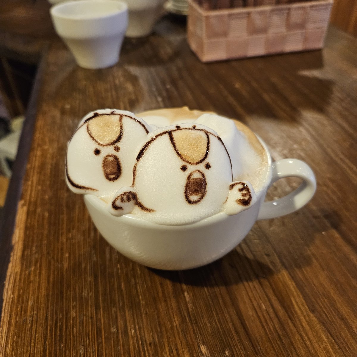george_10g's tweet photo. 食べられちゃったの・・・ https://t.co/gM393aPd5k