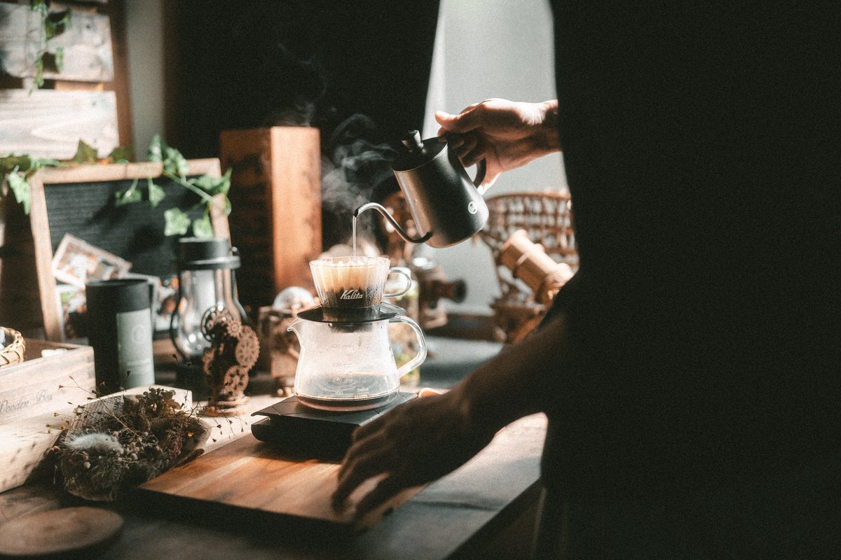 Yuki910828's tweet photo. 珈琲と猫 暮らしの写真 https://t.co/U8xyBnjuOr