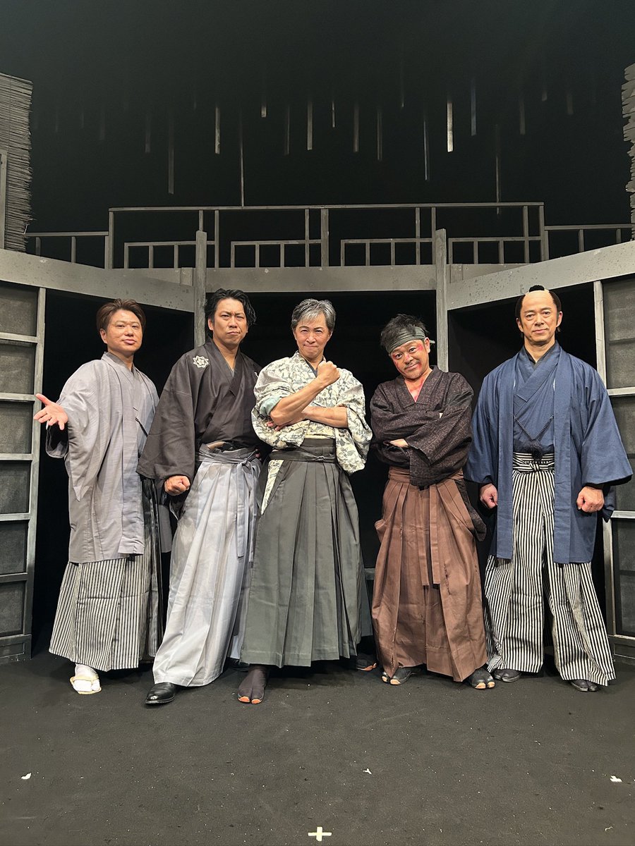 aki_projectkoen's tweet photo. ⚔️「時が来た」東京名古屋公演⚔️
全公演、無事に終了いたしました❗️

ご来場いただいたお客様
誠にありがとうございました🙇‍♂️

また協賛企業様
クラウドファンディングにご支援いただいた皆様
本当に感謝しております🙏

今後ともアキプロジェクトをよろしくお願いいたします😊 https://t.co/tr6jJTXEjr