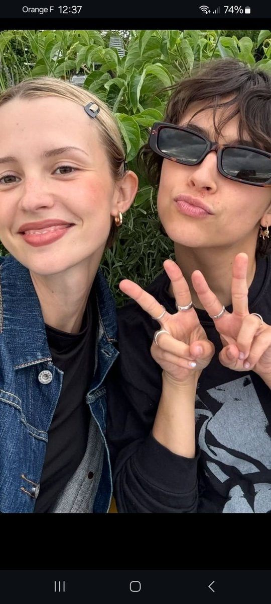 LucaPer23055235's tweet photo. Angèle et Pomme, joyeux anniversaire Pomme 🥳 https://t.co/vRVby67VA6