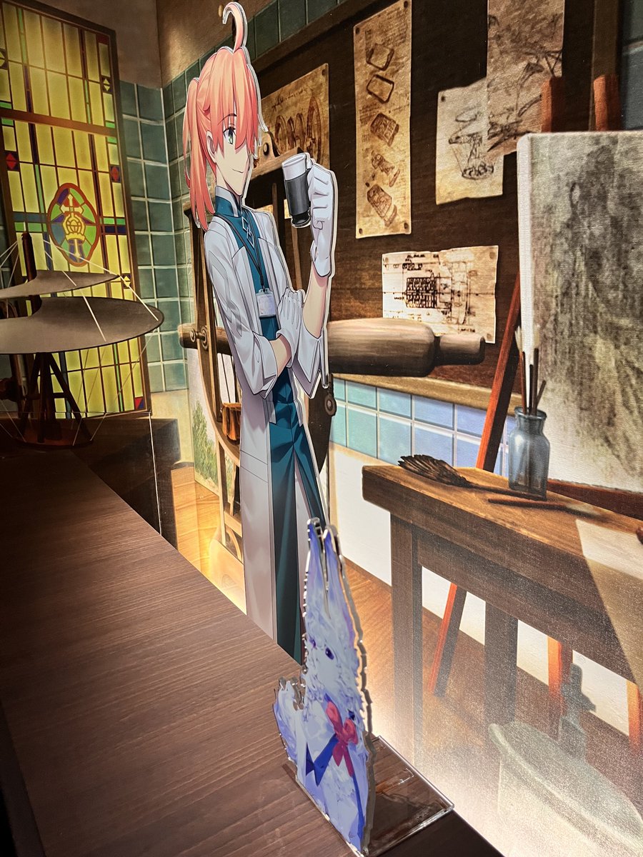 kairo_kou's tweet photo. 星見の回廊展
良くない見方だなと思いつつ、等身大パネル(紙製)ではなく、等身大アクスタで背景が綺麗に見えることに感動したんだよな…とても(財)力が入ってる… https://t.co/NEuJb2jFVs