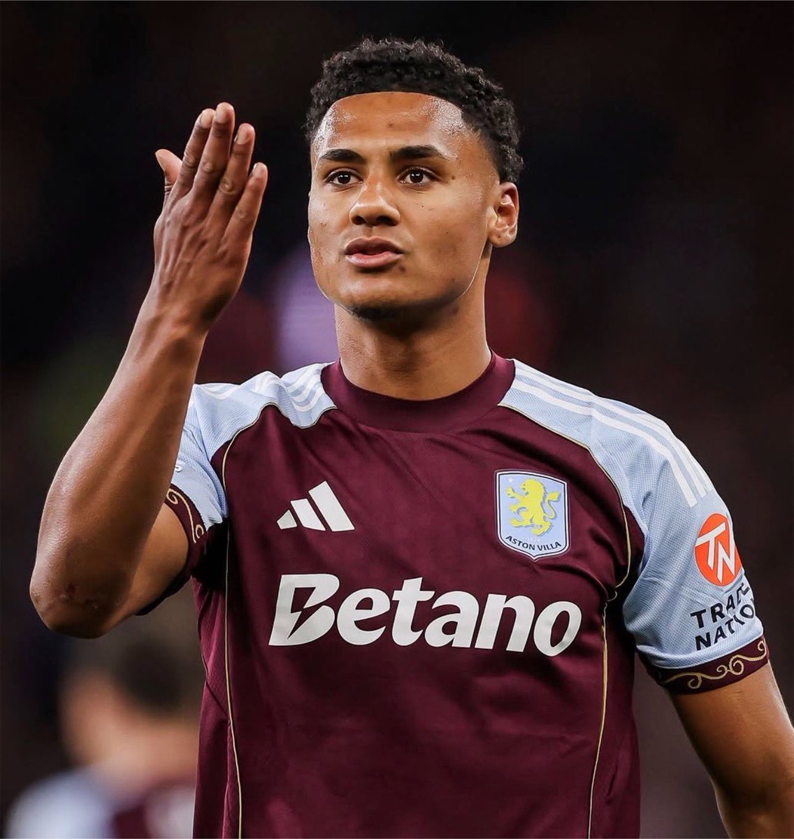 OTPipers's tweet photo. 🚨🎙️🗣️: Ollie Watkins interview 

“being asked  the biggest club in the Premier League”

“By far Manchester United, massive club, incredible.” 👀

(@diariosport) https://t.co/VrCqVetc4S