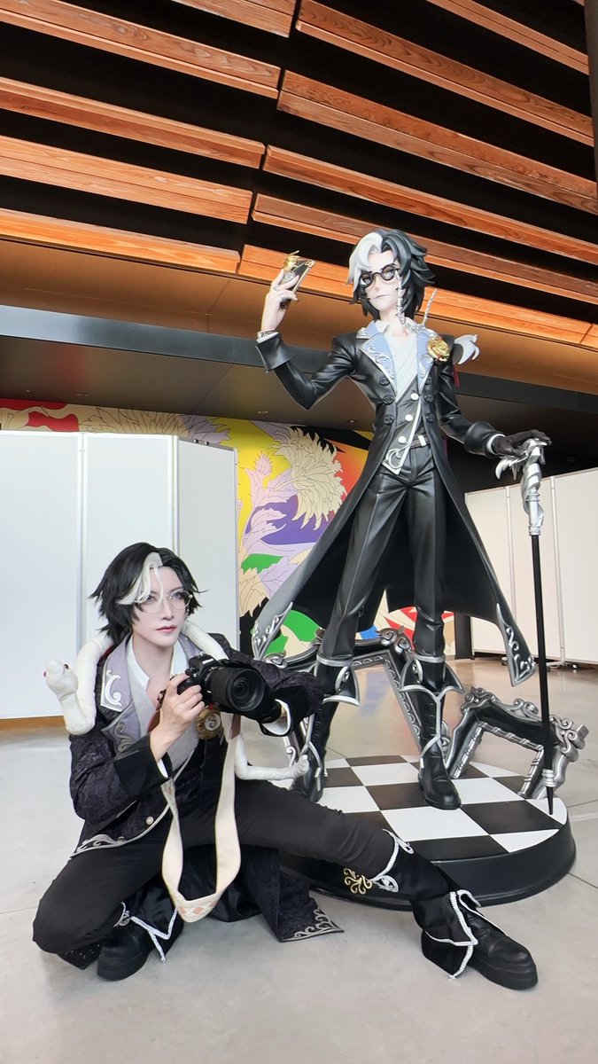 zyoni_hyouko's tweet photo. IJLお疲れ様でした！！
楽しかった〜！！✨✨

写真家ジョゼフ　一眼のすがた

#第五人格8周年　#第五人格8arty https://t.co/QY8bAfujPc