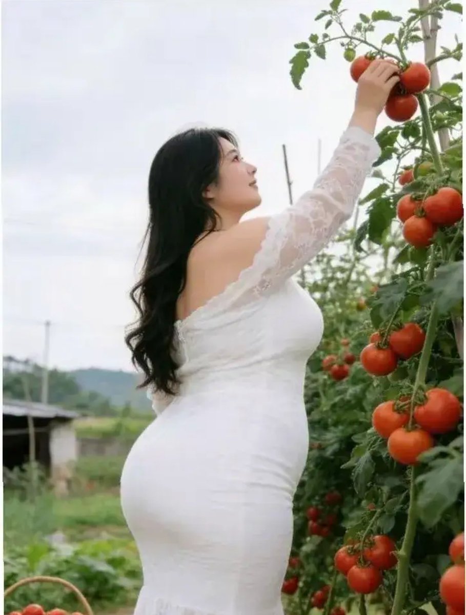 BeatriceSa85582's tweet photo. 여자에겐 그런 날이 있음
추구미 젊줌마가 되는 날..

#가슴 #통통 #bbw #돼지 https://t.co/6Ko4bEKrwo