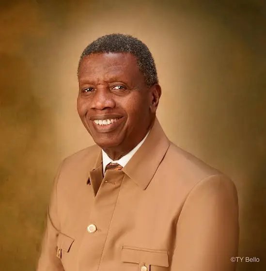 EkeneAninze's tweet photo. Pastor Enoch Adejare Adeboye is 84 years old, while Cardinal John Olorunfemi Onaiyekan is 82.

Both are highly respected senior figures in Christian ministry.

Both are Yoruba, although Cardinal Onaiyekan is originally from Kogi State.

Pastor Adeboye believes President Tinubu has done his absolute best for Nigeria and should not be pressured to "wear military armour" before Nigerians acknowledge his efforts.

On the other hand, Cardinal John Onaiyekan believes the President has not done enough to address the hardship and insecurity facing the country.

Both men live and carry out their ministries in Nigeria.

The same sun that shines on Pastor Adeboye also shines on Cardinal Onaiyekan. 

The same rain that falls on Adeboye's roof also falls on Onaiyekan's. 

Yet, despite living under the same conditions, their conclusions are completely different.

Nigeria, it is now left for you to decide whose assessment you find more convincing.

I am Ekene Aninze, Esq.