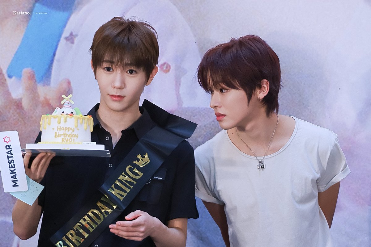 Kastano_0628's tweet photo. 260802

료짱 생일 케이크 엄청 궁금해하는 리쿠짱😚

#리쿠 #RIKU #リク
#엔시티위시 #NCTWISH https://t.co/p3NzpgqhbD