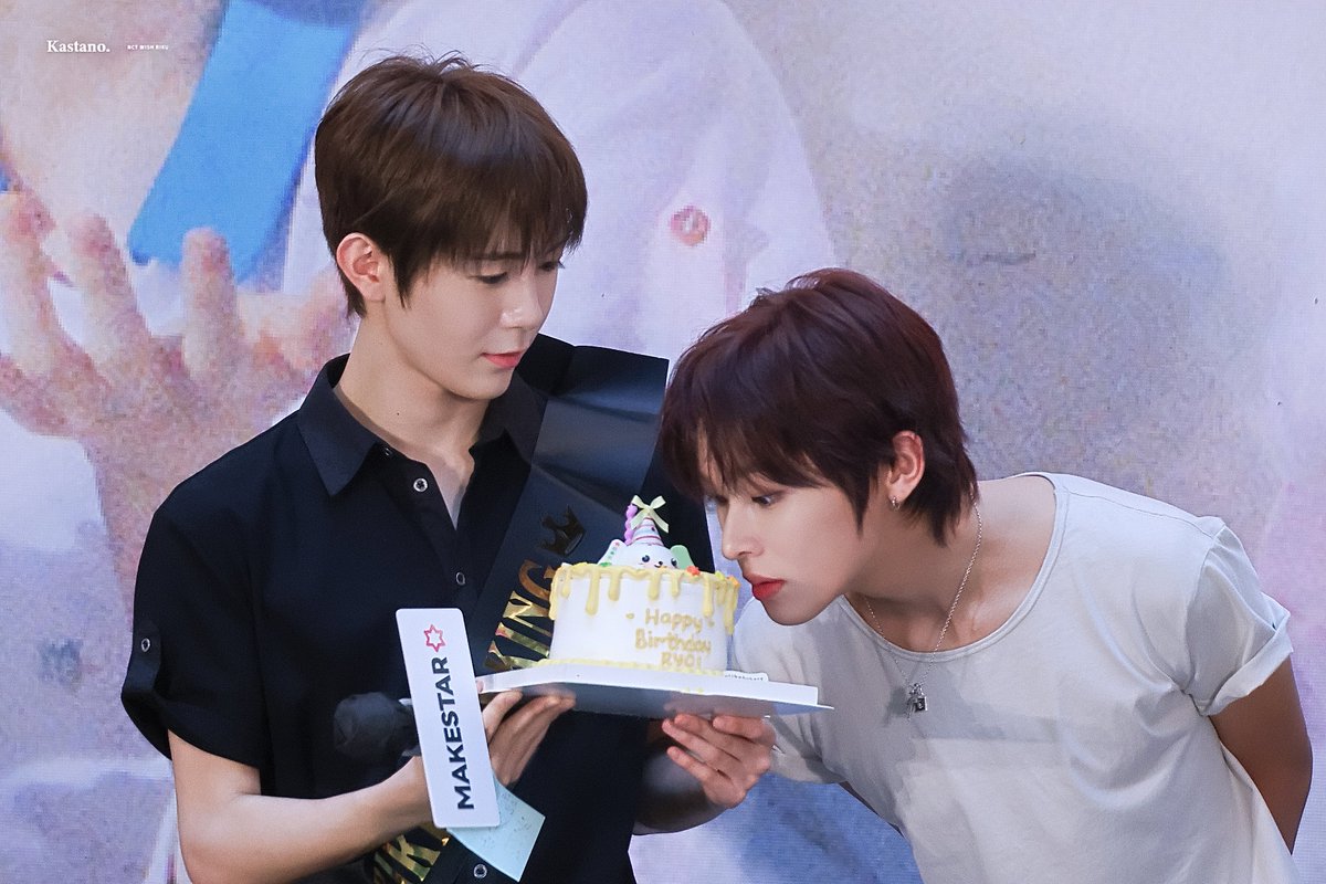 Kastano_0628's tweet photo. 260802

료짱 생일 케이크 엄청 궁금해하는 리쿠짱😚

#리쿠 #RIKU #リク
#엔시티위시 #NCTWISH https://t.co/p3NzpgqhbD