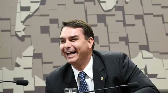 BrasilPost13's tweet photo. ENQUETE:

Qual nota de 0 a 10 vocês dão para o trabalho que André Mendonça e Edson Fachin vem fazendo no @STF_oficial no caso do Banco Master ???    🤔    👇 https://t.co/7mA3HHOm1F