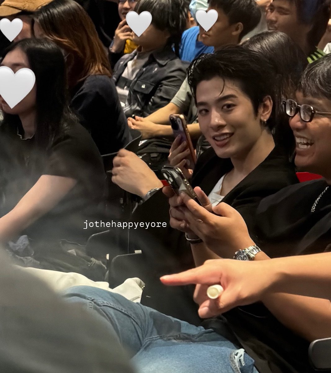 myshadeofbacon's tweet photo. หล่อครับ ขอบคุณ wuwa ครับ ท่านมาเล่นเกมให้ดูได้เลยครับ มาช้าครับ ติดธุระครับ ไม่ได้ยินเสียงเลยครับ แต่ชื่นใจครับ รักเหมือนเดิมครับสุดหล่อ🤟🏻🖤

#AISeSportsxWuWa
#HOLOGRAPHICOVERDRIVE2026
#HOLOGRAPHICOVERDRIVE2026xSVRN
#SVRN #SOVEREIGN
#GLIIDE https://t.co/mCNlR8Z5pv