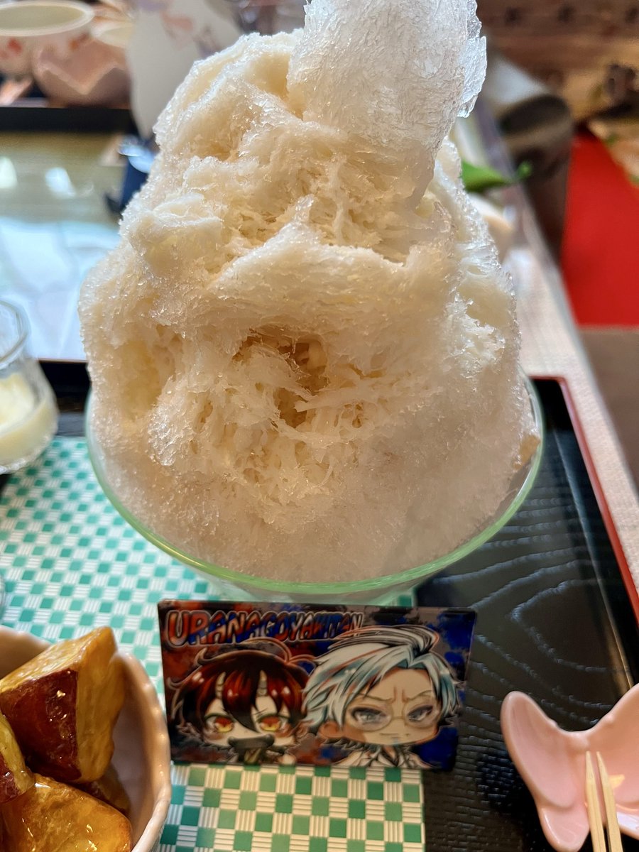 extravirgin07's tweet photo. 和かふぇ冨士屋さんのアールグレイのカキ氷を頂いて来ました🍧めっちゃでらうまでしたー❗️紅茶大好きレッド君も機会有れば、是非食べて欲しいです👍5周年のクッピーラムネと共に、でらうみゃあ‼️を✨
#裏名古屋奇譚 
#裏ナゴ
#うみゃなごや奇譚 https://t.co/rzV94fVMlS