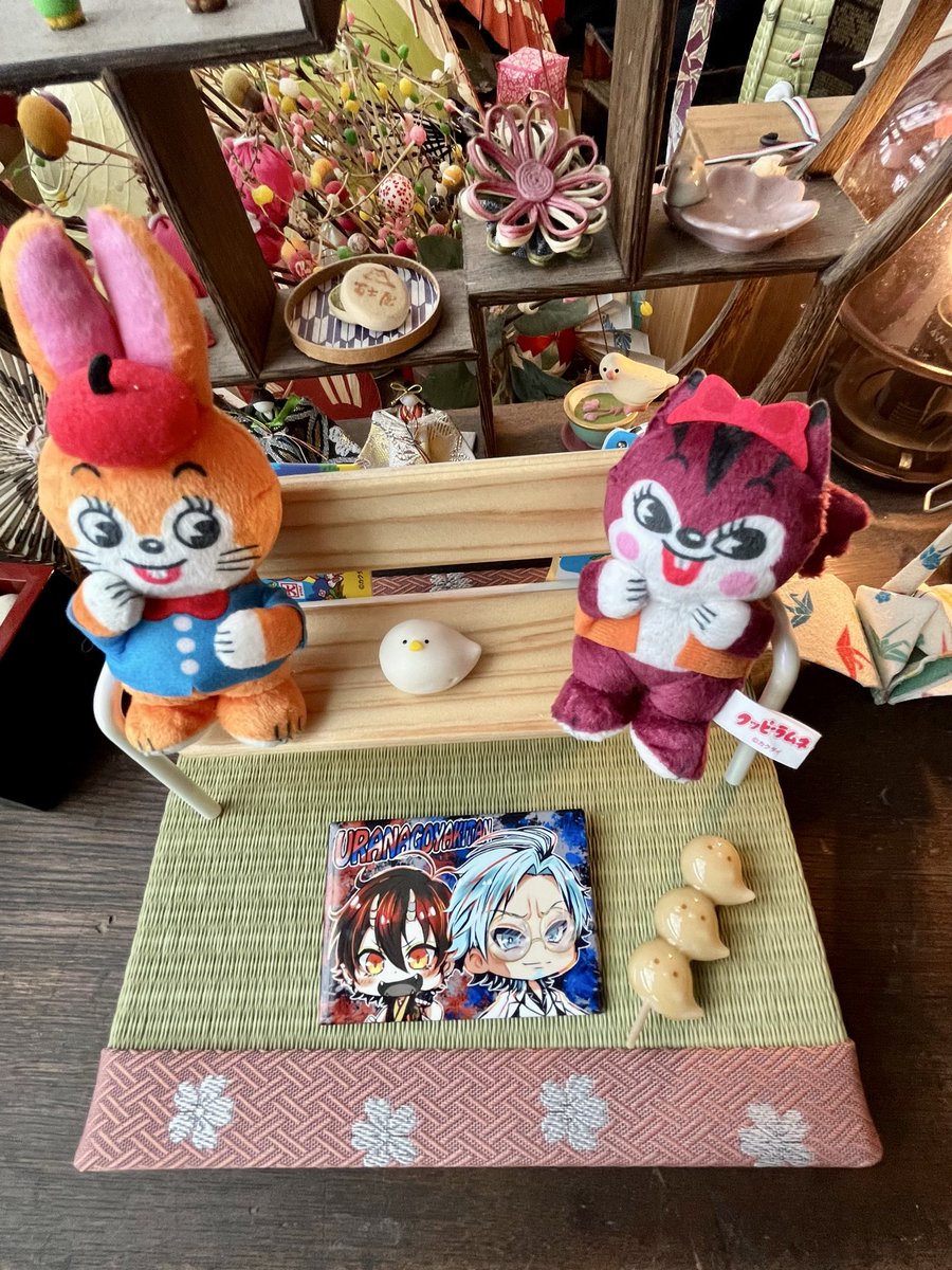 extravirgin07's tweet photo. 和かふぇ冨士屋さんのアールグレイのカキ氷を頂いて来ました🍧めっちゃでらうまでしたー❗️紅茶大好きレッド君も機会有れば、是非食べて欲しいです👍5周年のクッピーラムネと共に、でらうみゃあ‼️を✨
#裏名古屋奇譚 
#裏ナゴ
#うみゃなごや奇譚 https://t.co/rzV94fVMlS