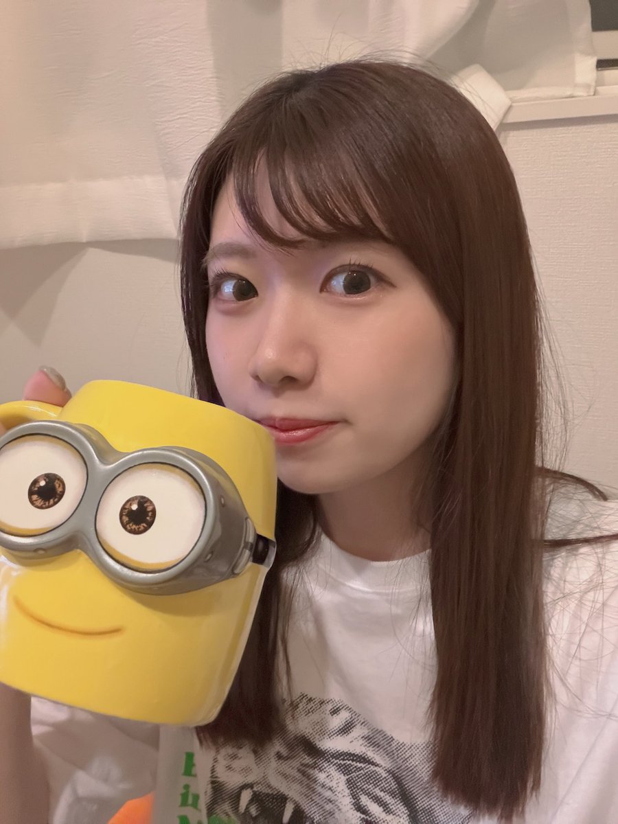 nagoCh_753's tweet photo. 友達の家来たらバカでかいコップ渡された
怪獣やと思われてんのかな https://t.co/bqKCybAqvC