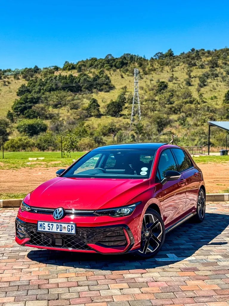 24hoursWithKari's tweet photo. I'm pretty sure the people who engineered this car were told to build the hottest hatchback on the land or resign 😭
#volkswagen #viralpost #Golf8.5 #SocialMediaGrowth #beutiful #engagement #monetizeyourcontent #motoringhistory #engineering https://t.co/SvUZ1ebMA8