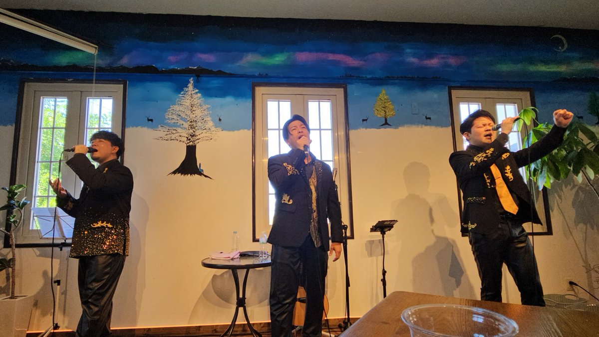 guminchu02's tweet photo. 2026.8.2 北海道遠征最終日
#GOLDEN_TIME vol.7✨
念願のmusica hall cafeさん♪
musicaさんのソフトクリーム
めっっちゃ美味しかった🍦!
お初のBestaさんは
ほがらかなお昼に耳心地良い歌声🍀
チルでした🫶
Zのライブでは出し切りました🔥
過去一の「はい、せーの!」🤣
放心!笑
#Zuttoiru https://t.co/LzzLgeZPIL