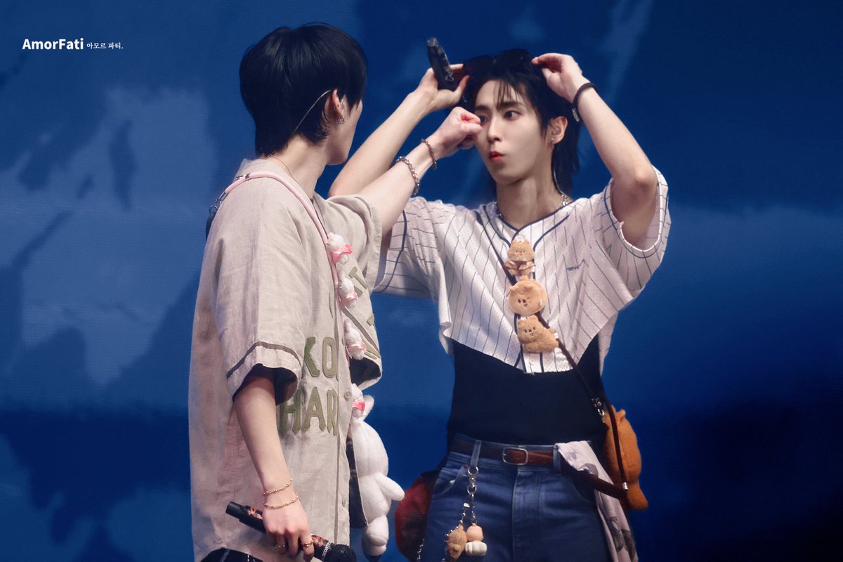 AmorFati_9800's tweet photo. 260802 Run it Seoul

#리노 #LeeKnow #한 #HAN
#StrayKids #스트레이키즈 https://t.co/uUXgMfOEpr
