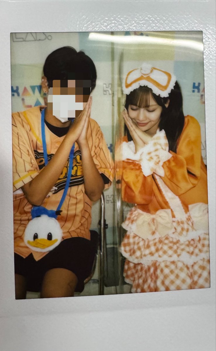 Raaaaaaa1027's tweet photo. 📍8/2  東京流通センター  3部 🧡

なったんも3/29ぶり！

今回は時間あったから3-6部で計5枚も撮った！
5回も行ってるのになったん目の前にすると頭真っ白になっちゃうんだよなー

ドナルドさん役立ってたかなー？？

あ、そーいえばお手紙書いた！伝えたけど！
時間ある時読んで！

 #南なつ https://t.co/S9pikWvPLp