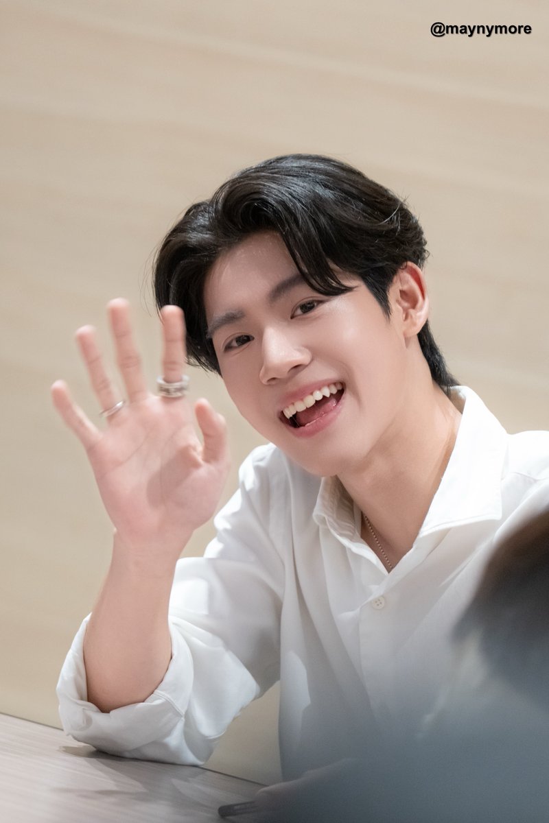 Methaves0121's tweet photo. he is indeed the cutest no more words needed

MONDPROPON FANSIGN

#งานมหกรรมนิยายนานาชาติ2026xAlmondProgress https://t.co/9bELUvxvFx