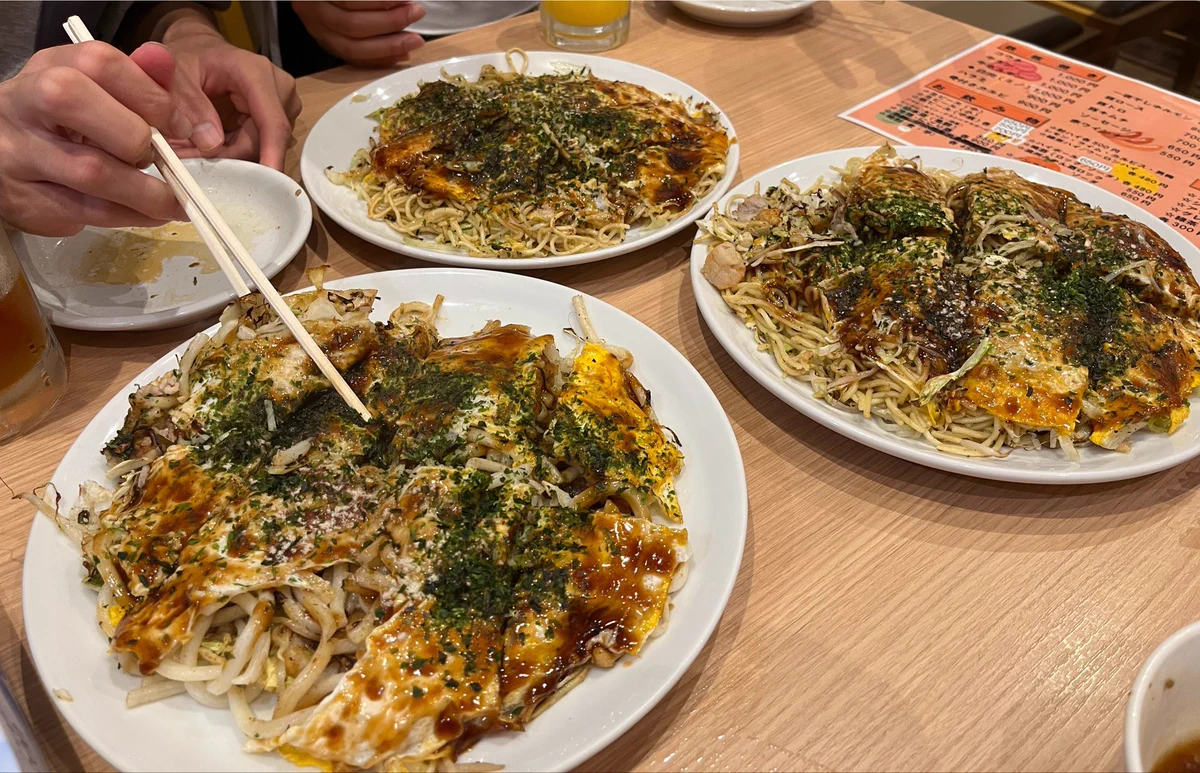 のりこ в X: „広島風お好み焼き美味しぃ(๑>◡<๑)❣️ カンパーイ