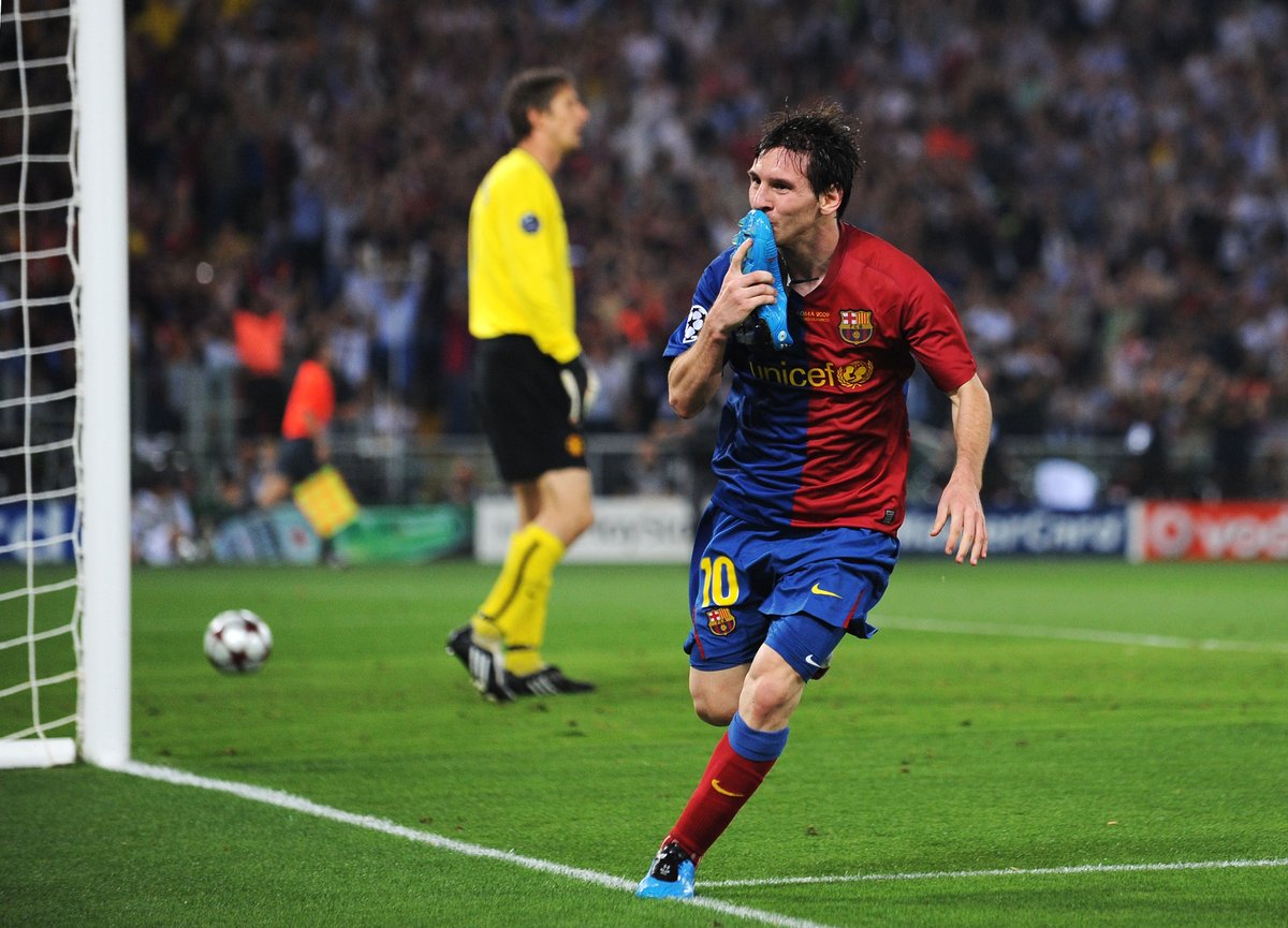 LigadeCampeones's tweet photo. 🔙2️⃣0️⃣0️⃣8️⃣ 

⭐ Lionel Messi vistió la🔟del Barcelona

#UCL https://t.co/15reGkkNvC