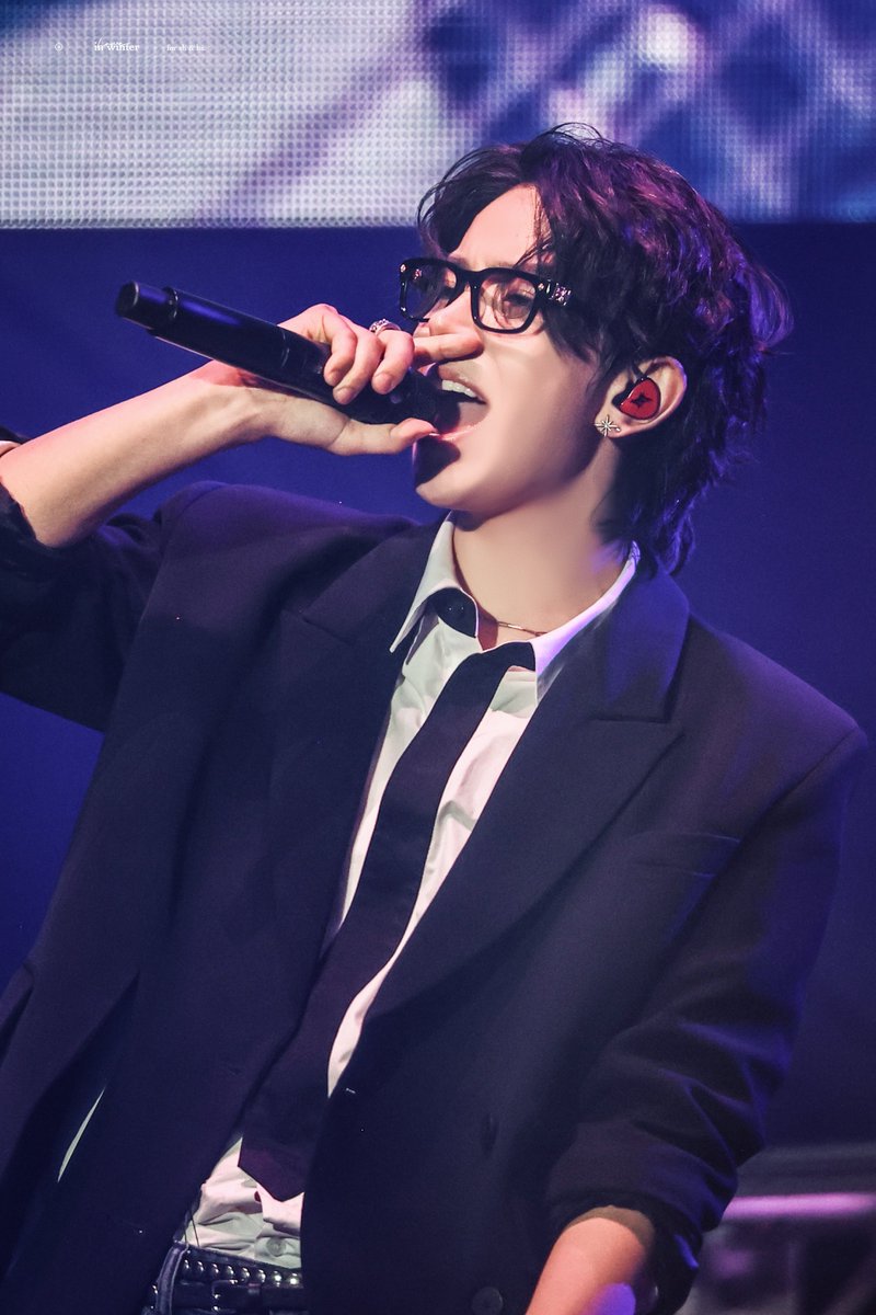forevxnmore's tweet photo. this 250309 beat ax black hair mullet heeseung with glasses still lives in my mind rent free until this day. i can't believe his black hair is really back https://t.co/fW866zjX7b