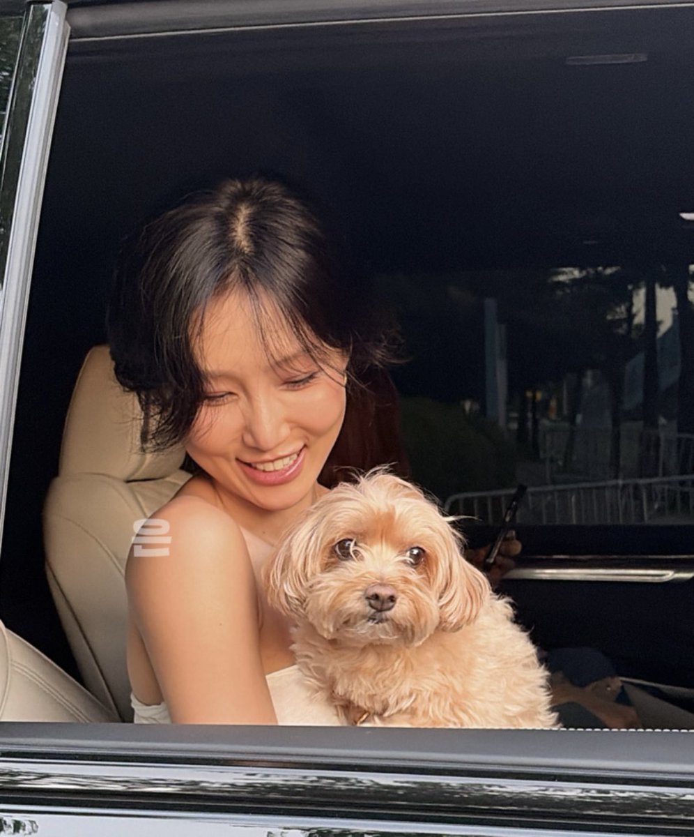 _Silver723's tweet photo. 260802 #화사 #Hwasa
오늘완전말랑아기곰도리 💗 https://t.co/obFOH5L0XC