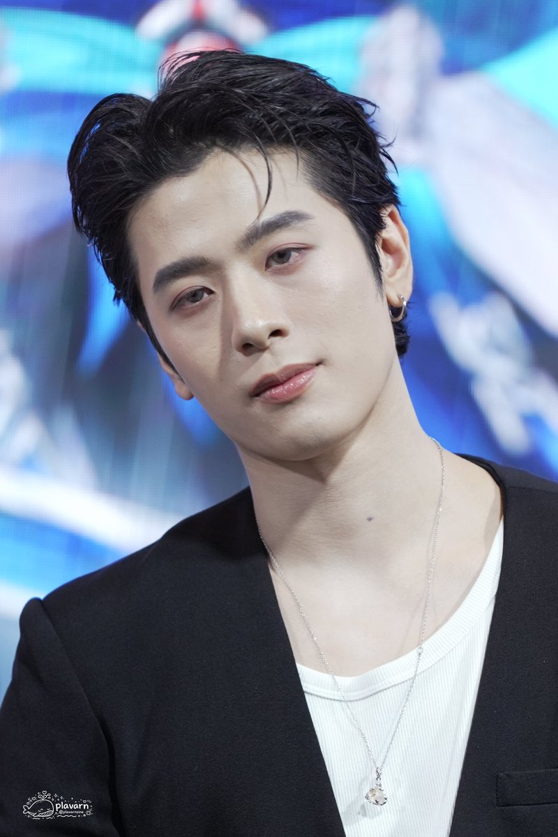 plavarnsine's tweet photo. รูปแรกเหมือน Vampire เลย แต่รูป 2 ตาแป๋วมาก 😅

SVRN WUWA GAME TALK #HOLOGRAPHICOVERDRIVE2026xSVRN
#AISeSportsxWuWa 
#SVRN  #SOVEREIGN https://t.co/hmnKe88dTv