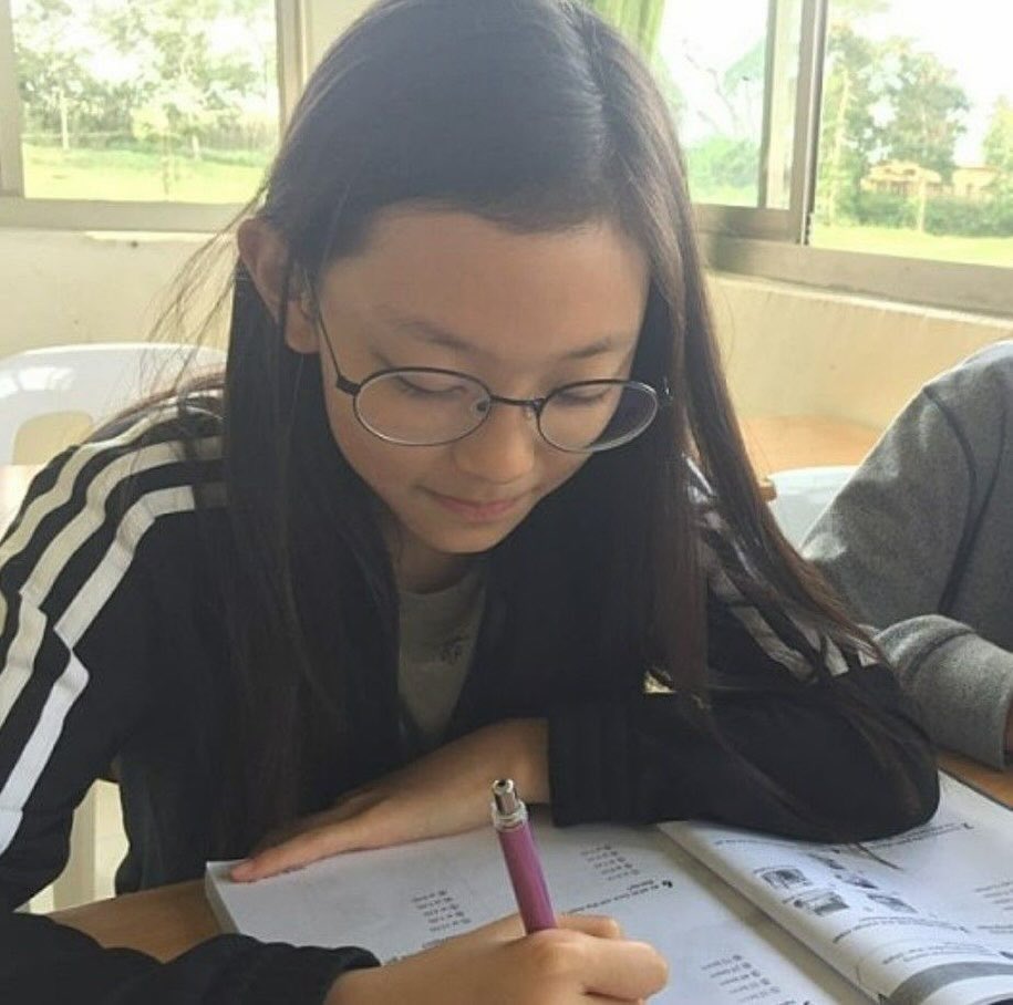 haerinsources's tweet photo. new pre debut haerin from her one month english course in the philippines https://t.co/u6KMea44z1