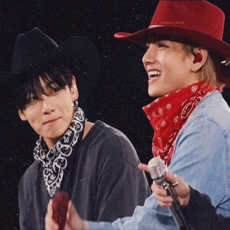 euphorikth's tweet photo. does taehyung even know? https://t.co/0qkthMG7T5