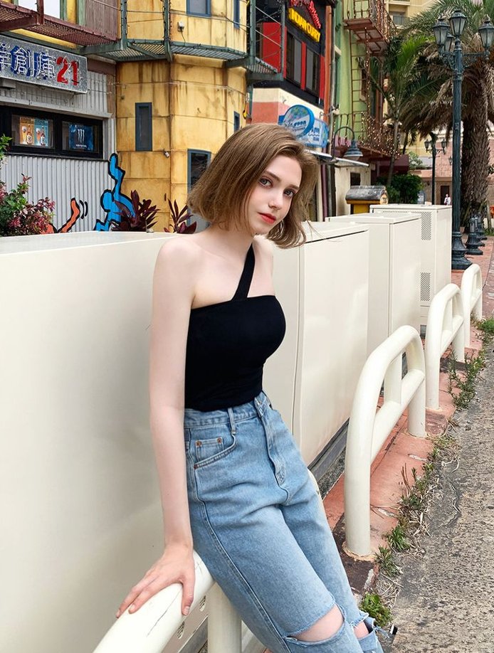 BeckyMailh51174's tweet photo. 日本にはむしろ外国人と付き合いたいって人いませんか？
ウクライナ人です… https://t.co/RfIaaOe9sY