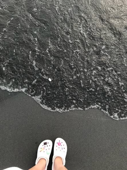 ny_npp's tweet photo. 今年夏天的海邊是薄荷綠
把後面的人都p不見
笑
好灰
咦 海浪打到我褲子了
食物製作中
襪子色差
海邊的停車場
好了 我吃一口
你也吃一口
好多海鮮
💚🩵🤍 https://t.co/DeKeGSMIK3