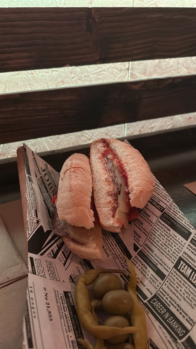 GuillEsteban's tweet photo. Mi top 5 de llonguets de Palma:

1- Bar Tony
2- Sion
3- Isleño
4- Sodapop 
5- Sa Croqueteria

Me falta probar los del bar Vista Alegre y los del Can Jaume. https://t.co/ZH0hiFrcmQ