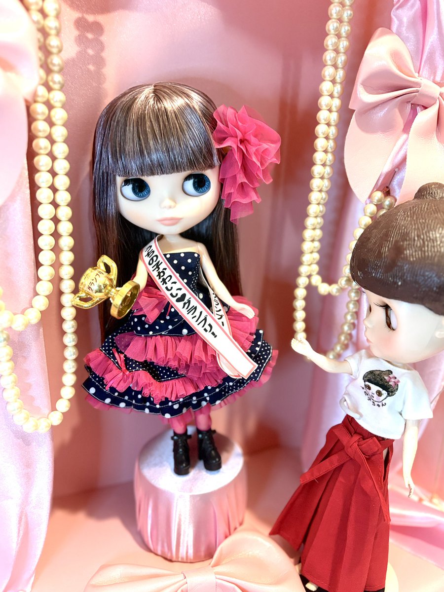 harubombird's tweet photo. @spicaxspica さんの
うちの子かわいいコンテストで、
グランプリをいただき、授賞式していただきました！
うれしい！
ついでに、スピカさんセール中なので、新しいブライスさんと、ずっと探していたドールバッグを見つけたので、お買い物しました😆
さらにかわいいお洋服作れるように、がんばるぞ！ https://t.co/a9QkFH2ncw