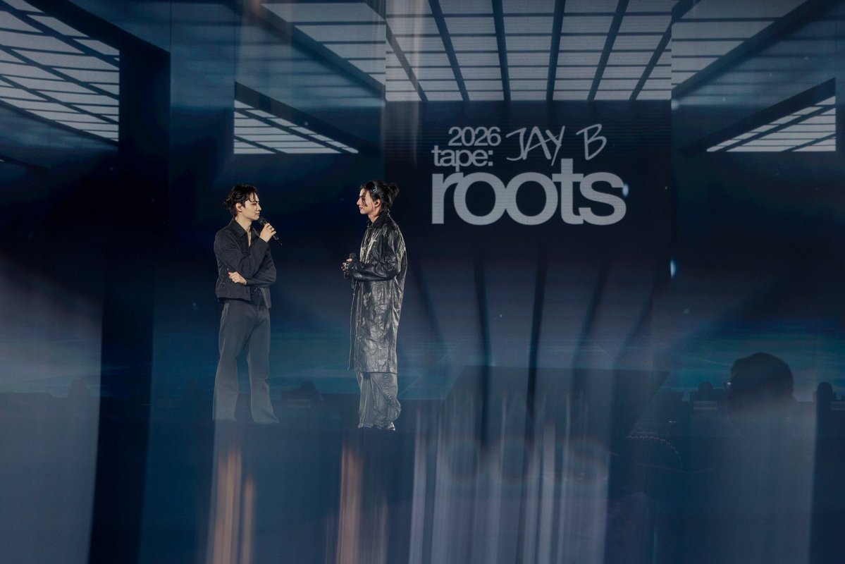 tb_entofficial's tweet photo. กลัฟ คณาวุฒิ แขกรับเชิญของ JAY B ในงาน #2026tape_roots_bangkok ✨
เป็นอีกหนึ่งโมเมนต์ที่น่าจดจำ

GULF X JAYB CONCERT 
#TAPE_ROOTS_BANGKOK_DAY1
#TAPE_ROOTS_BANGKOK_DAY2
#JAYB #GulfKanawut https://t.co/V8TrE7FCxV