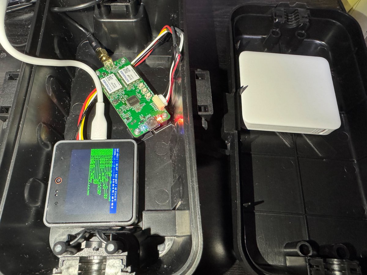 musenq's tweet photo. DATAGNSSのMA-10P-CLASとM5Stack CoreS3で自作GNSSセットを作った
BLEでスマホにリアルタイムデータ転送できるよ https://t.co/1Lx0rjJ4DB