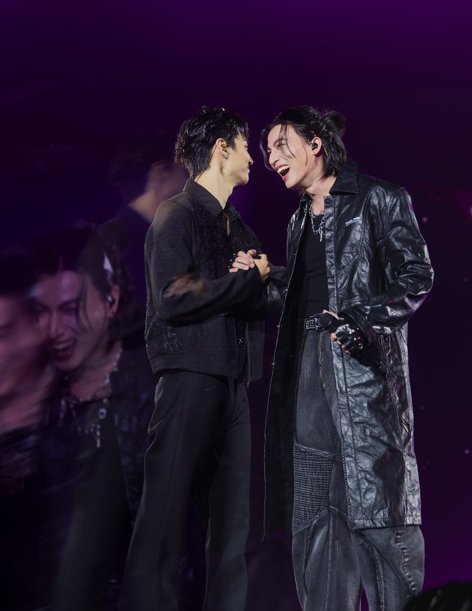 tb_entofficial's tweet photo. กลัฟ คณาวุฒิ แขกรับเชิญของ JAY B ในงาน #2026tape_roots_bangkok ✨
เป็นอีกหนึ่งโมเมนต์ที่น่าจดจำ

GULF X JAYB CONCERT 
#TAPE_ROOTS_BANGKOK_DAY1
#TAPE_ROOTS_BANGKOK_DAY2
#JAYB #GulfKanawut https://t.co/hZbQ4TAYM0