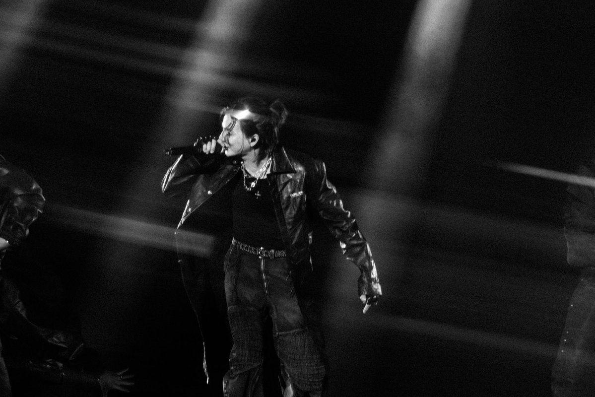 tb_entofficial's tweet photo. กลัฟ คณาวุฒิ แขกรับเชิญของ JAY B ในงาน #2026tape_roots_bangkok ✨
เป็นอีกหนึ่งโมเมนต์ที่น่าจดจำ

GULF X JAYB CONCERT 
#TAPE_ROOTS_BANGKOK_DAY1
#TAPE_ROOTS_BANGKOK_DAY2
#JAYB #GulfKanawut https://t.co/HxrCCYS6IL