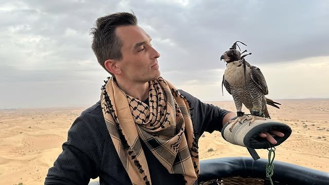 Andy_Cosferent's tweet photo. Everyone meet GHOST.....by far my coolest friend out there🦅 https://t.co/tUylwlFbJi