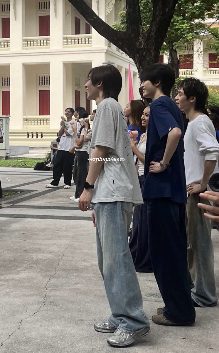 notlinlinkk's tweet photo. *** ไม่ เรียล ไทม์ ***

วันนี้เพื่อนไปรับน้องแล้วน้องก้องแวะมาเต้นสันด้วยเลยแชะ ๆ มาฝาก แล้วก็ตามคาด ชีเต้นแต่บราซิลอยู่อย่างนั้น5252525252525252525 

( อยากเห็นน้องก้องเต้นสันอีกอะ กลับมาเรียนปี 1 อีกรอบได้เยยงับ 🙂‍↕️🙂‍↕️ ) https://t.co/fOvrngaaZx