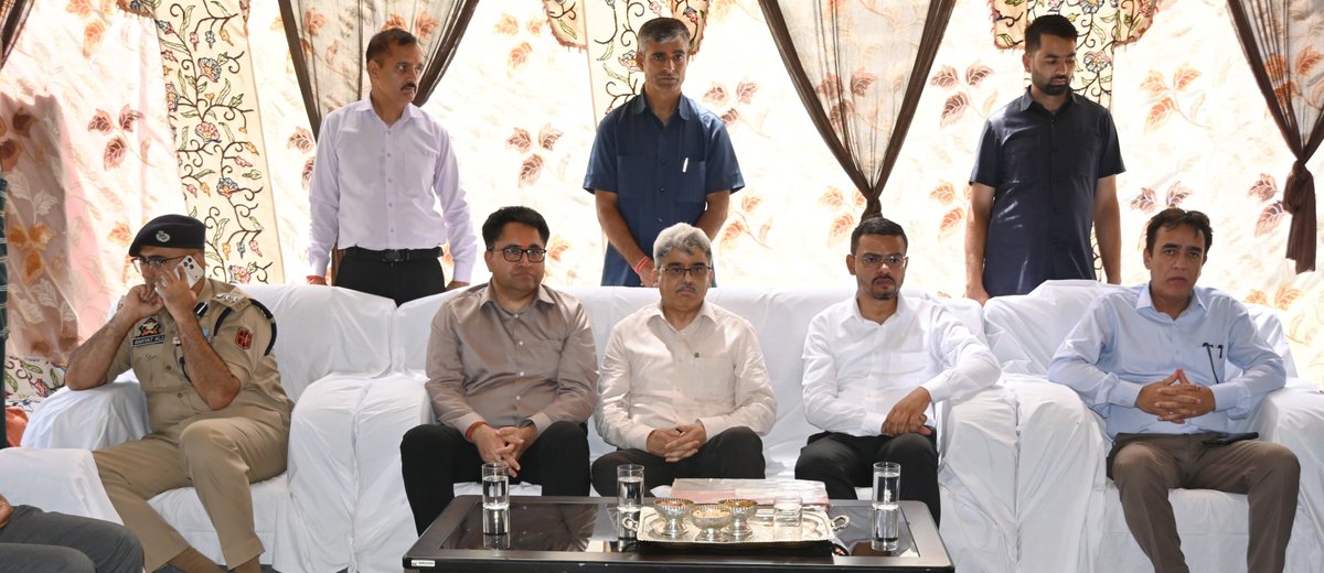 DioKulgam's tweet photo. Chief Secretary of Jammu and Kashmir, Atal Dulloo, today laid the foundation stone for the revival and restoration of the historic Dharamshala at Mata Kantiyani Bhagwati Asthapan, Kakran, in Kulgam district.
@OfficeOfLGJandK 
@CM_JnK 
@diprjk 
@DcKulgam 
@Shahzad_2702 
@ddnews https://t.co/g3nmnXasUC
