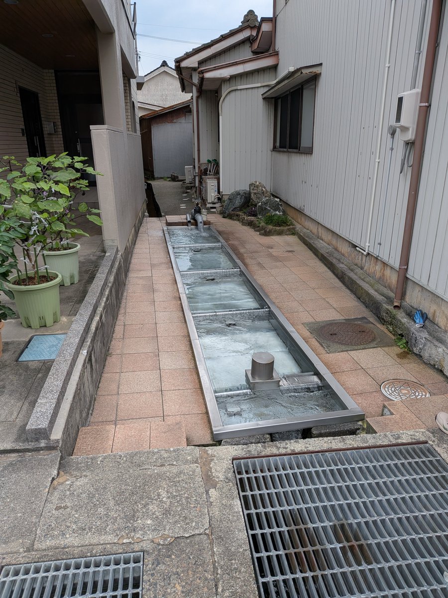 Hill_makura's tweet photo. 富山でテオ・ヤンセン展に行ったり、きれいな湧き水を巡ったり https://t.co/jl4YpwbGUu