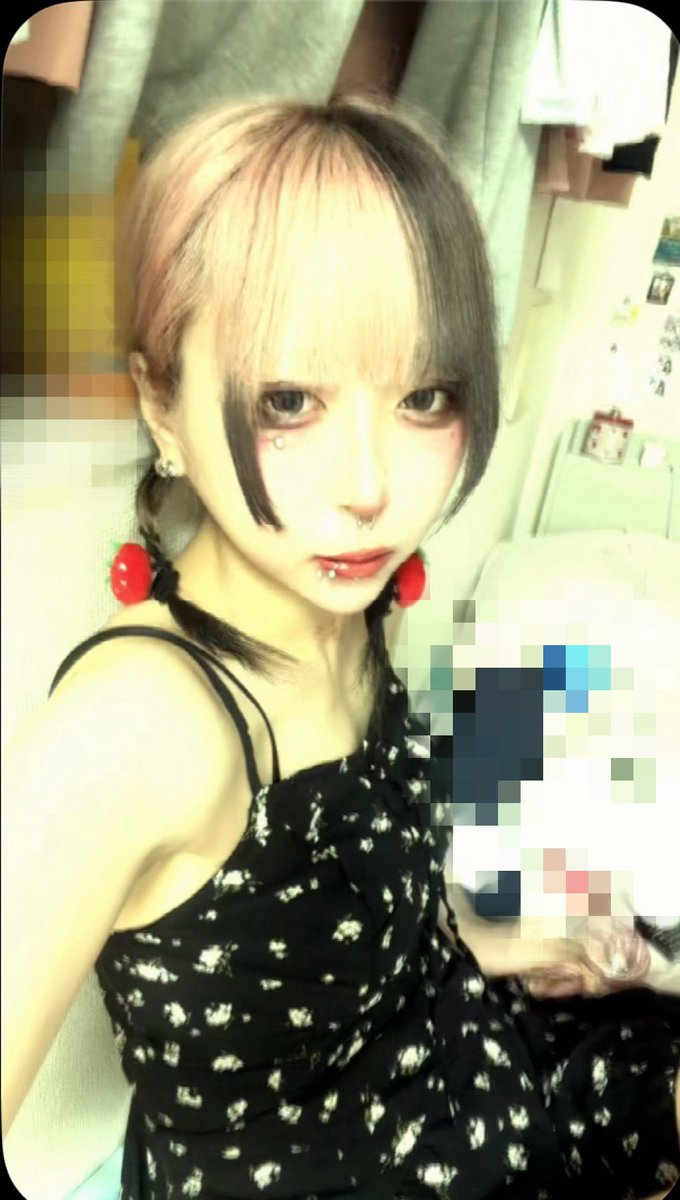 nu_lllq's tweet photo. 君には言えない事がある僕 伝えたら君は僕をころしてしまうかな
#自撮り界隈 #いいね返し https://t.co/ljwAOqjtzZ