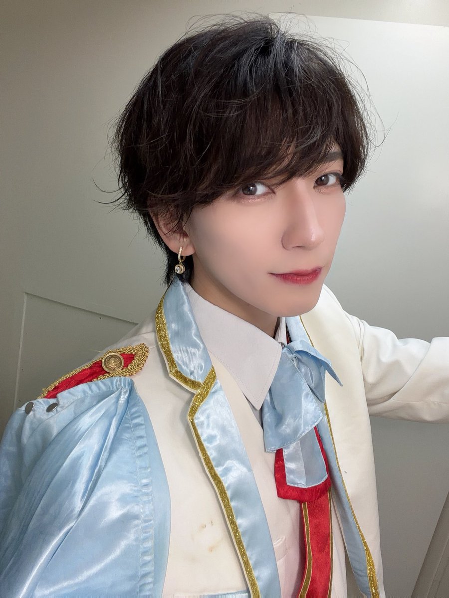 Chiba_Ibuki's tweet photo. 8月1発目のライブありがとうございました！
ぶつけられるもの全部ぶつけた激アツなライブだったんじゃないかな🔥

8月も突っ走っていこうねー！ https://t.co/d0mdaYzbby