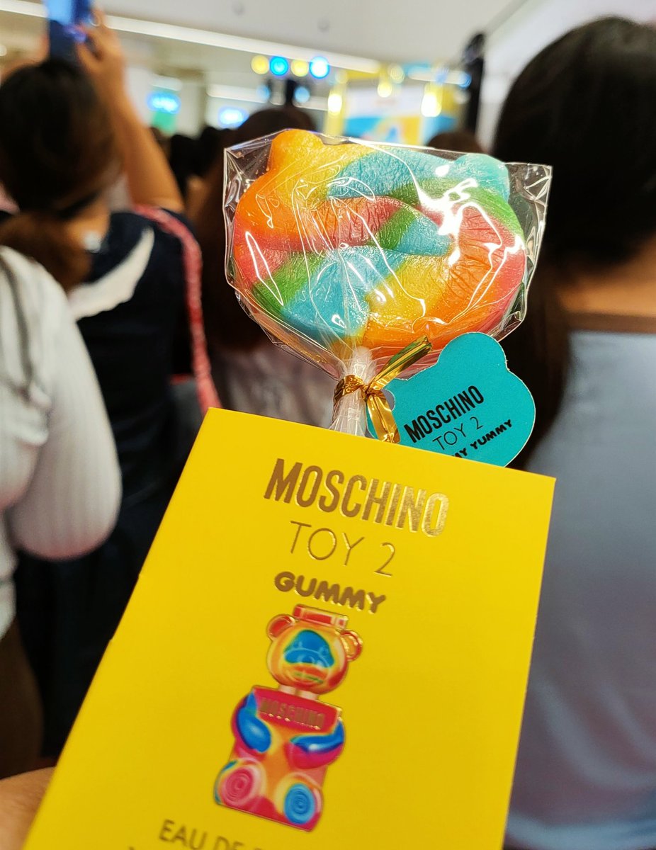 Sheenda632's tweet photo. เทสเตอกับอมยิ้มฮะ

TeeteePor x Moschino Fragrances
#MoschinoFragrances #MoschinoToy2GummyYummyTH
#TeeTeePorxMoschinoFragrances
#MoschinoFragrances https://t.co/dIAYNqty0t