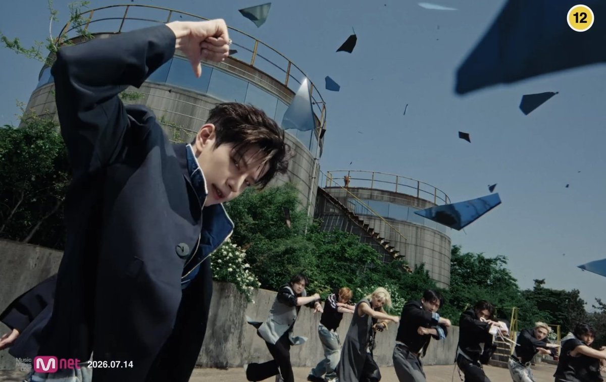 SEUNGM1NE's tweet photo. This &amp; That Seungmin 😭🤍 https://t.co/c4WU0HBL39