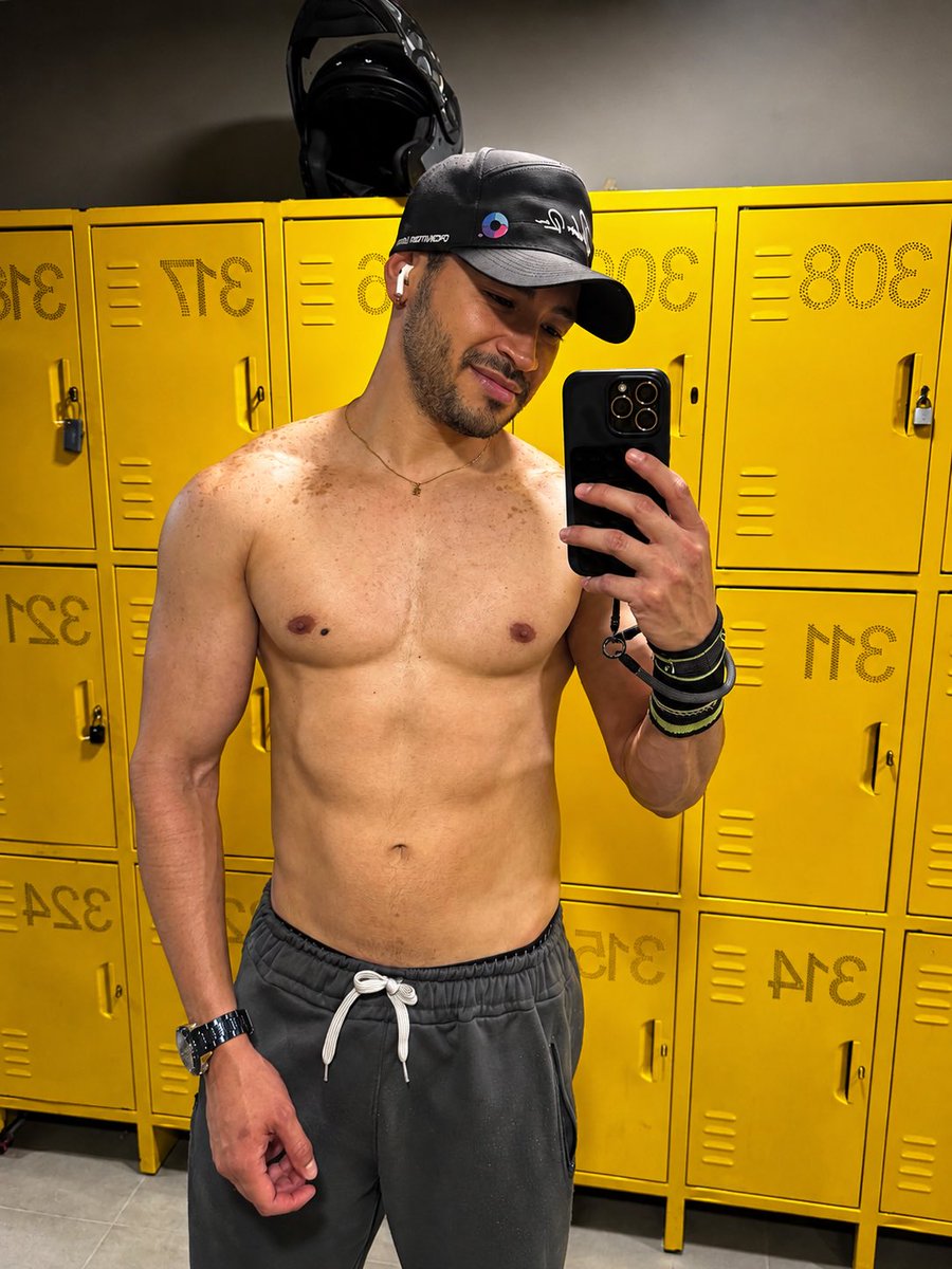 pedroski007's tweet photo. Será que si consigo un novio? https://t.co/WeFjn80ewv