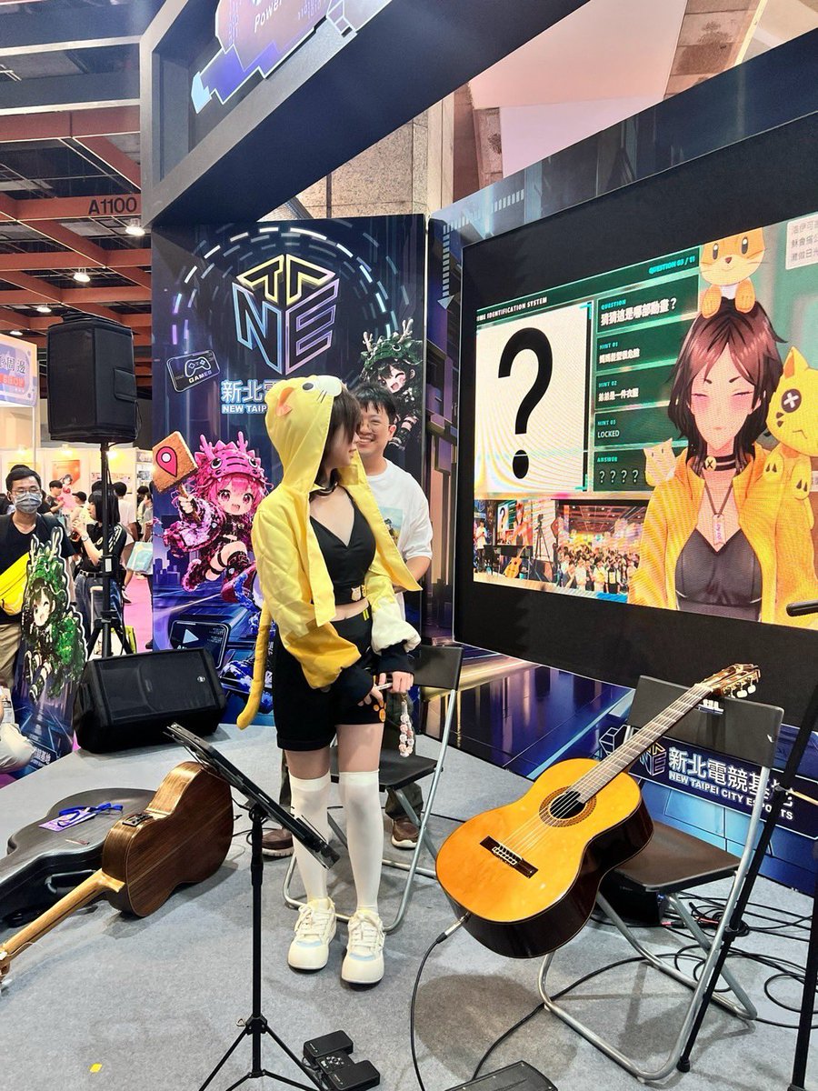 SINMO00's tweet photo. 【 弦墨 SINMO × 洛伊可 Royco 】《INTERMEZZO》企劃圓滿落幕！

感謝洛伊可 為大家帶來一個無比歡樂的下午！特別感謝 Coser 的鼎力相助，以及兩位演奏者們 

當然，最感謝所有到場支持的大家，有您們的熱情參與，才讓現場氣氛嗨到最高點！
🙏 最後，感謝「媽祖」洛伊可賞我們壽桃吃，平安又圓滿！🍑 https://t.co/EQCtF2afa8